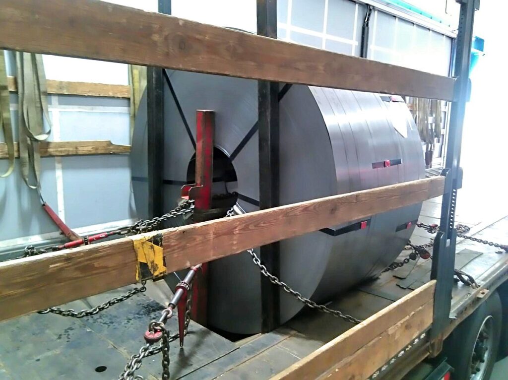 Gute Ladungssicherung für Coils, Bleche und Formstahl