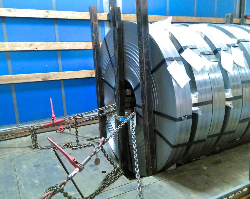 Gute Ladungssicherung für Coils, Bleche und Formstahl